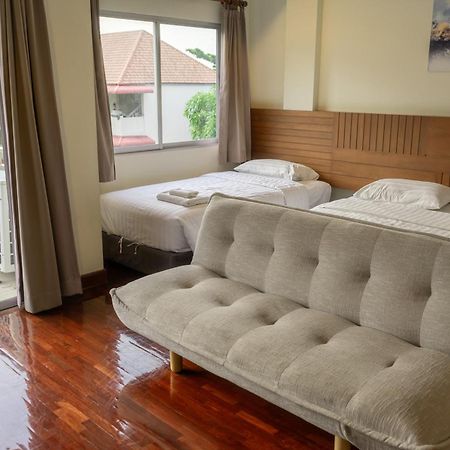Baan Chuan Chom Pattaya Hotel Exterior photo